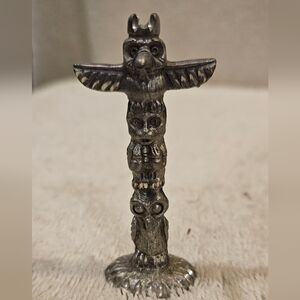 SPOONTIQUES TOTEM POLE PEWTER FIGURINE